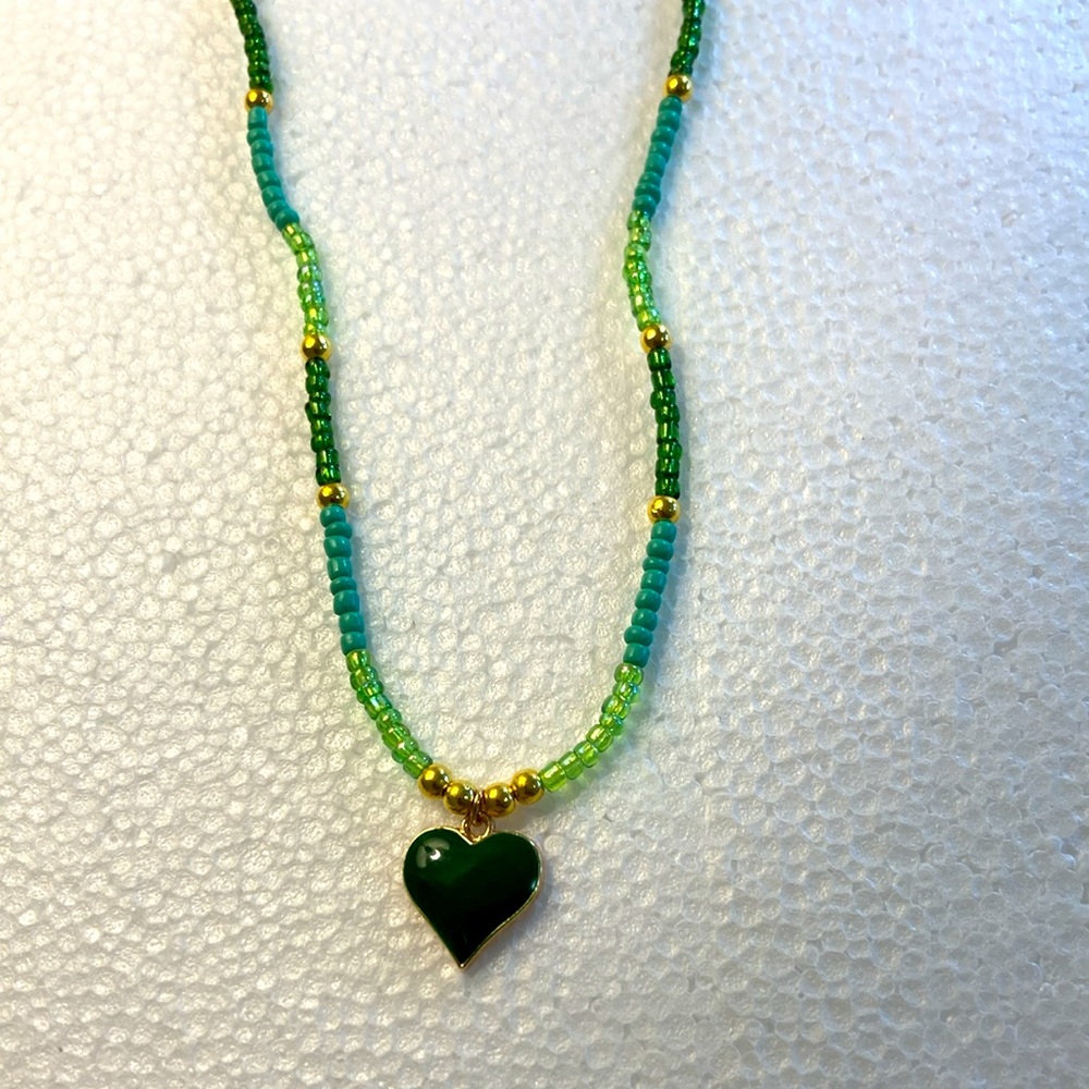 💚Green Beads Neclakce with Green Heart💚